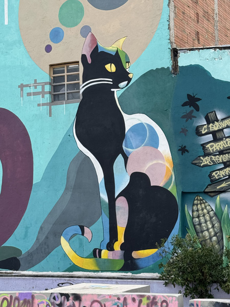 mural in paraiso bogota