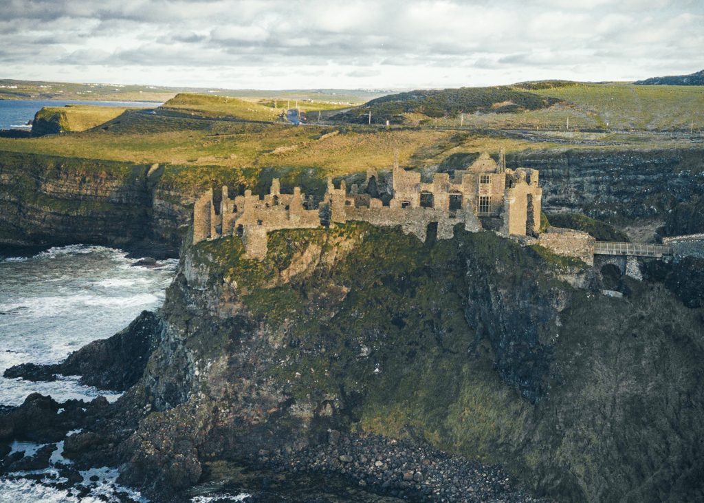 Dunluce kasteel in Noord-Ierland