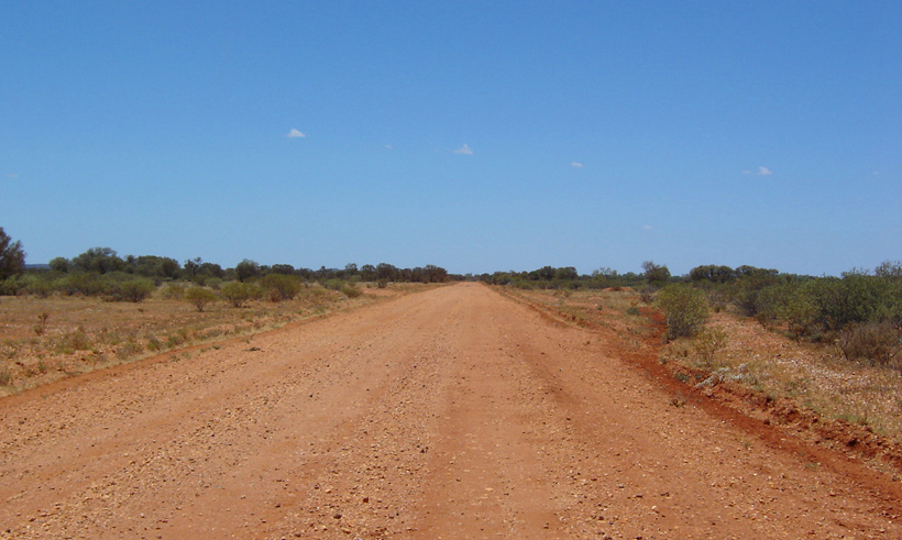 Plenty Highway door outback naar Arltunga