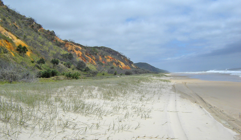 coloured sands op Fraser Island