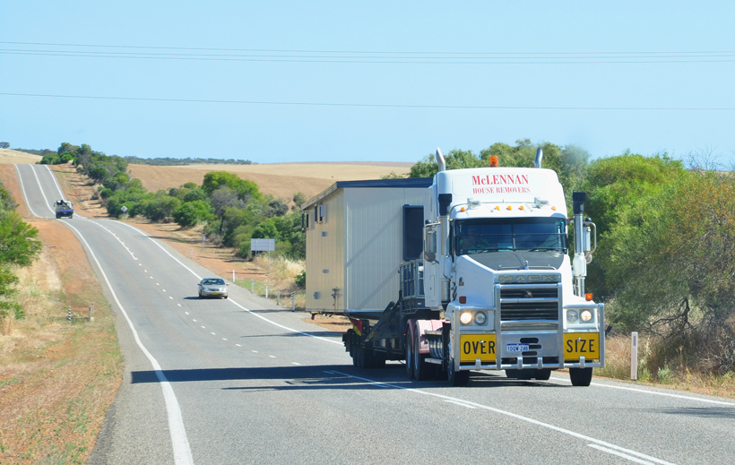 snelweg westkust van Australië van Geraldton naar Perth