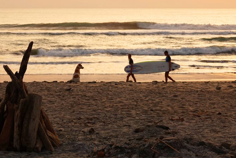 De routes naar en de stranden in Santa Teresa