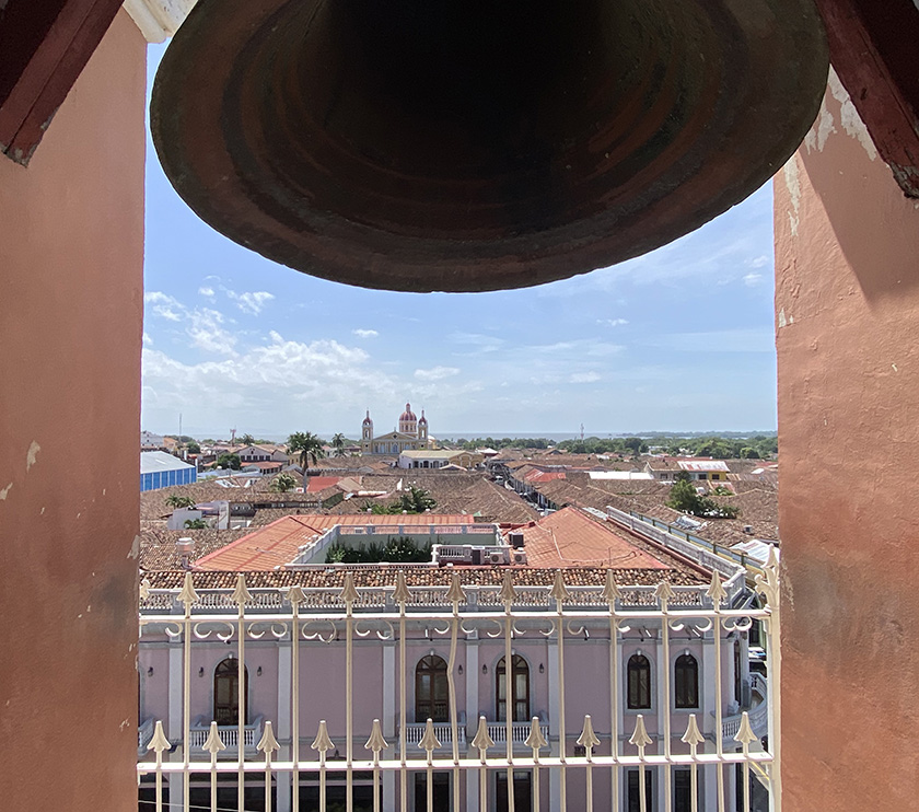 klokkentoren in granada nicaragua